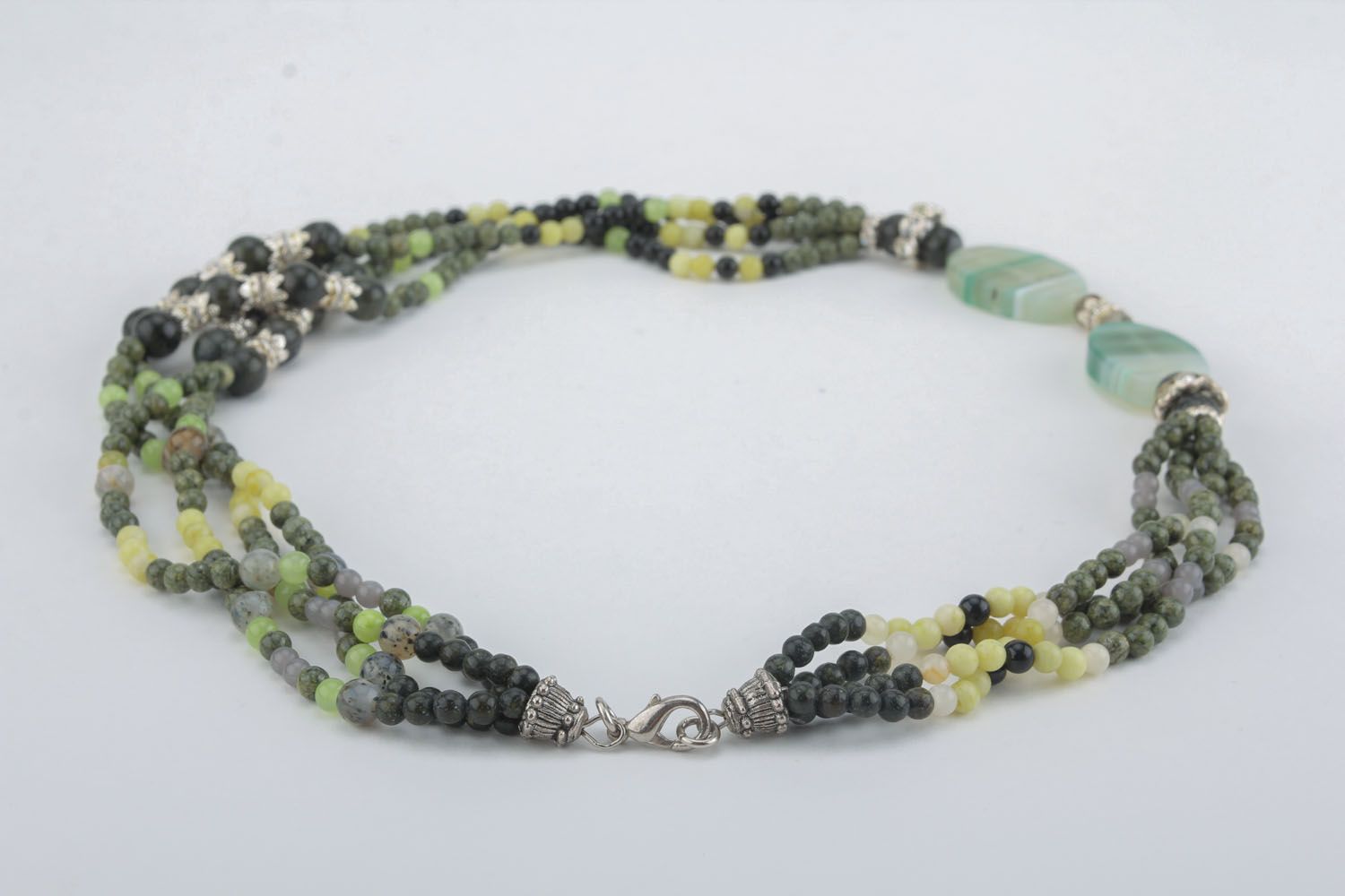 Women's necklace with natural stones photo 2