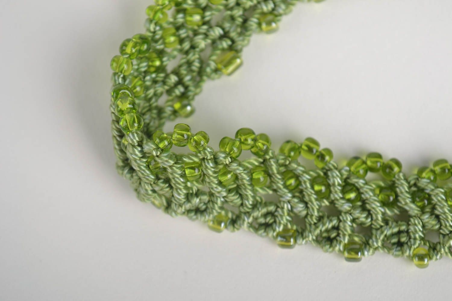 Collier textile Bijou fait main vert macramé fils perles Accessoire femme photo 3