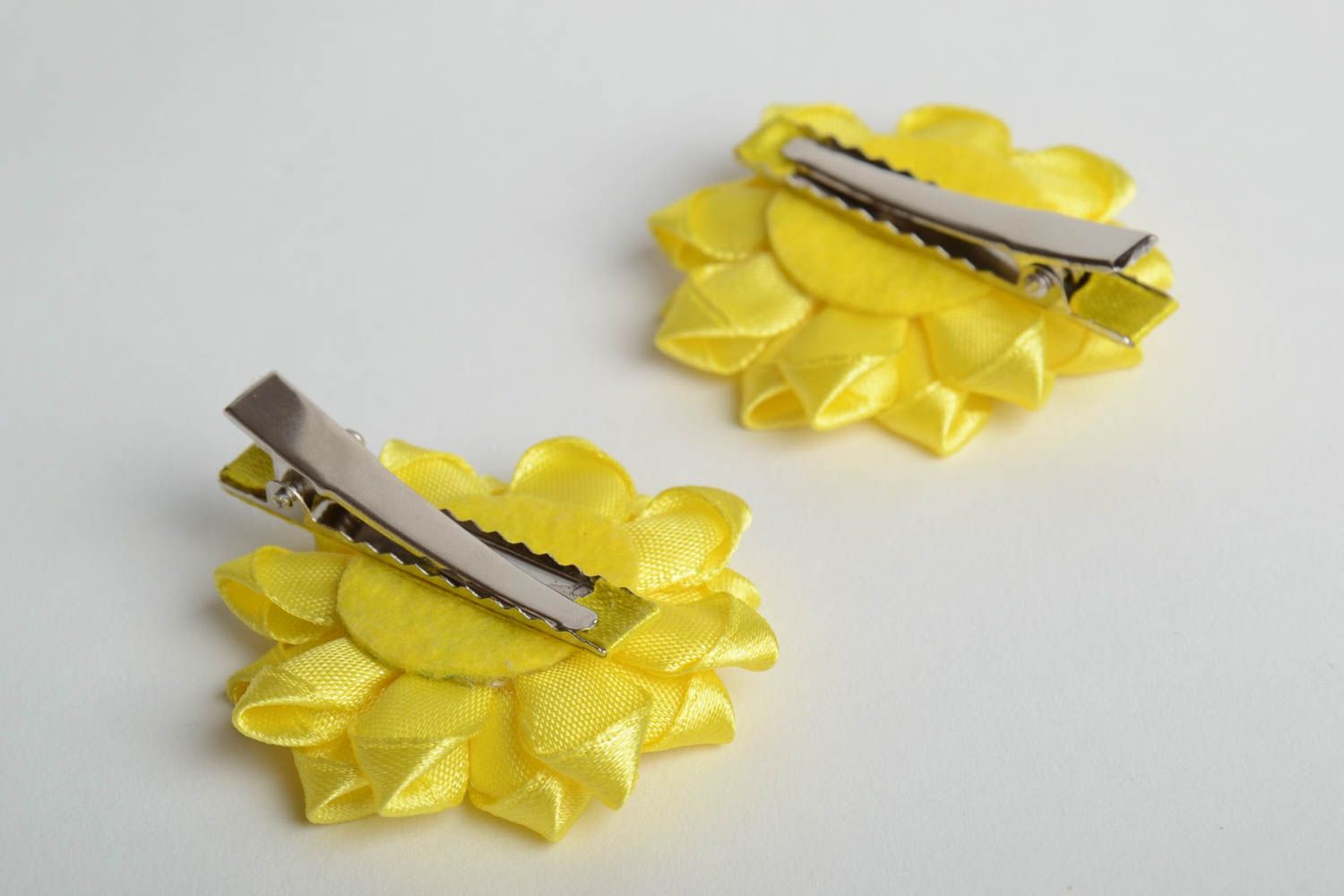 Set of 2 decorative hair clips with handmade yellow satin ribbon kanzashi flower photo 3