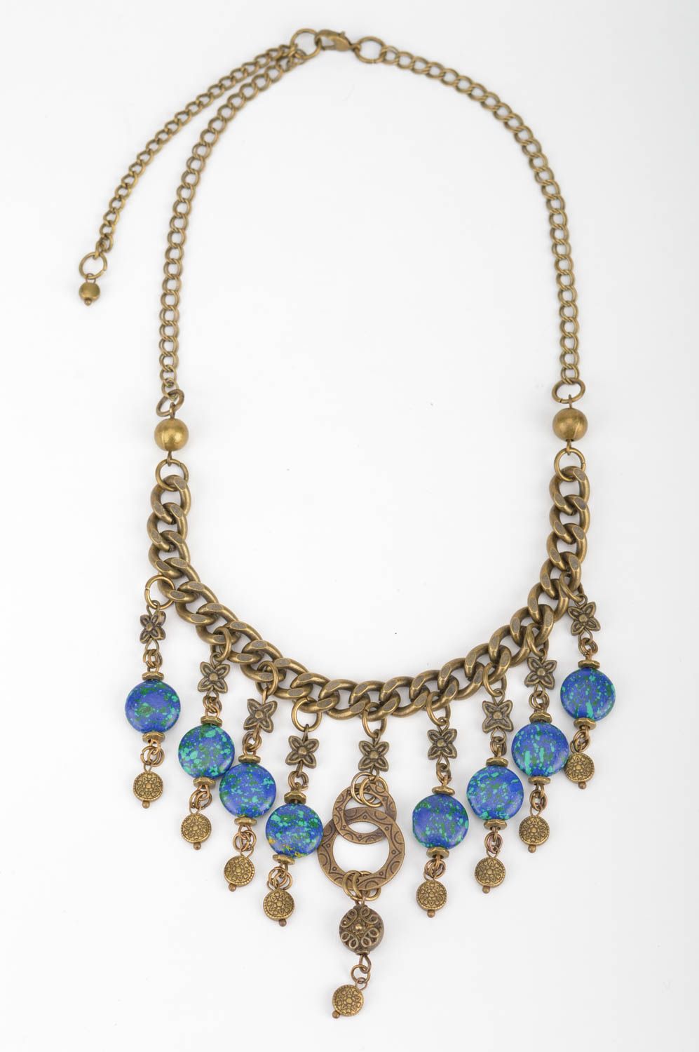 Joli collier métallique sur chaîne avec perles fantaisie bleues fait main photo 5