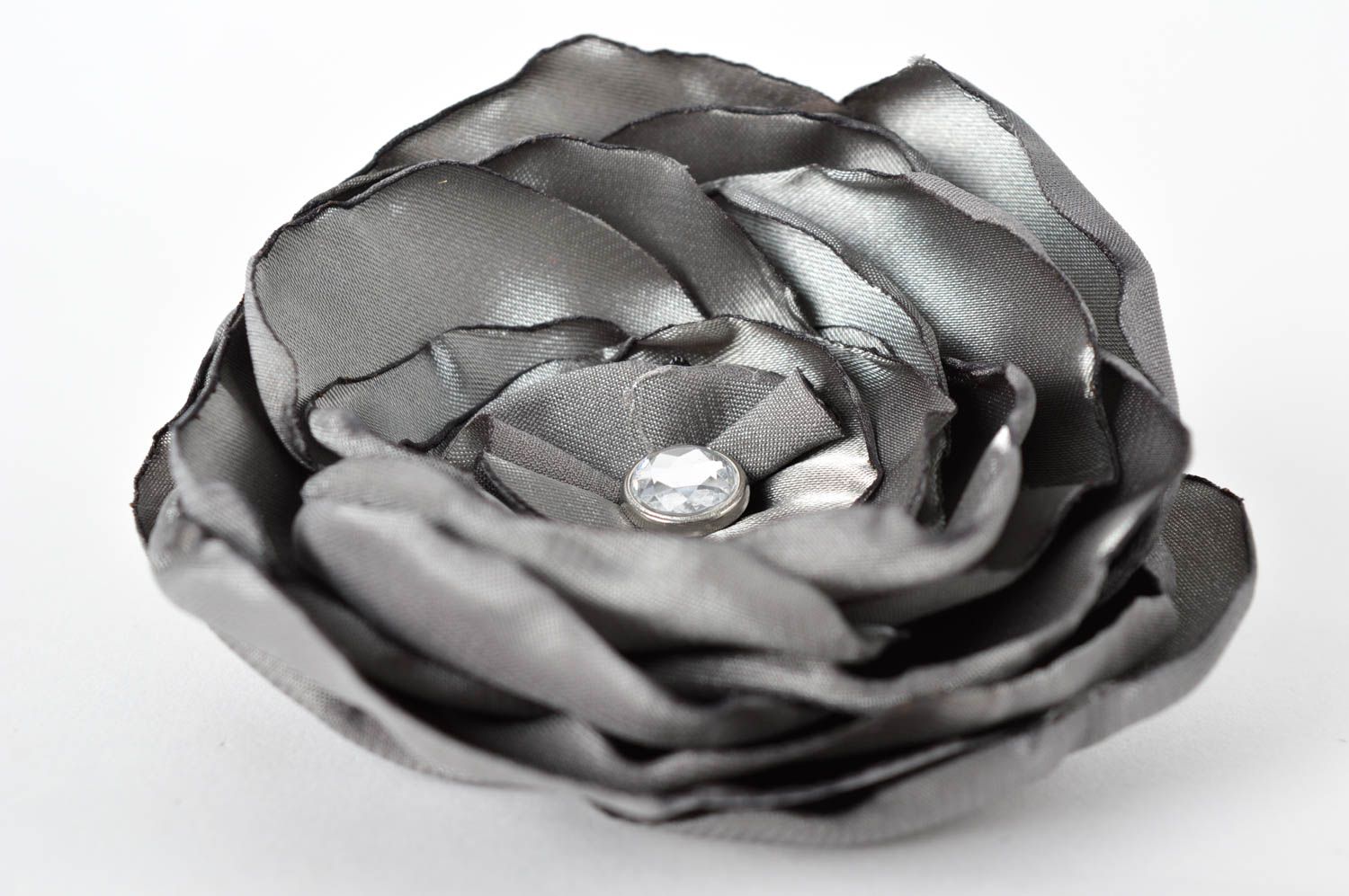 Брошь ручной работы брошь-заколка серая роза с камнем дизайнерское украшение фото 2