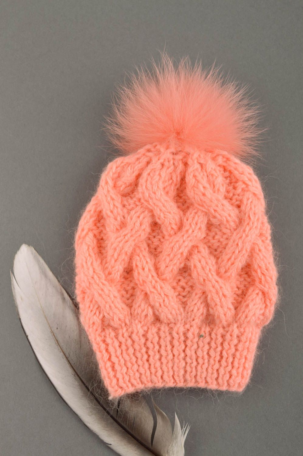Детская вязаная шапка ручной работы шапка с мехом зимняя шапка персикового цвета фото 1