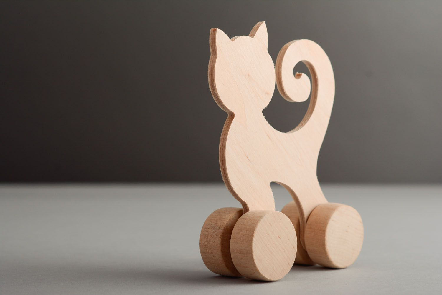 Base de madera para crear juguete con forma de gato foto 2