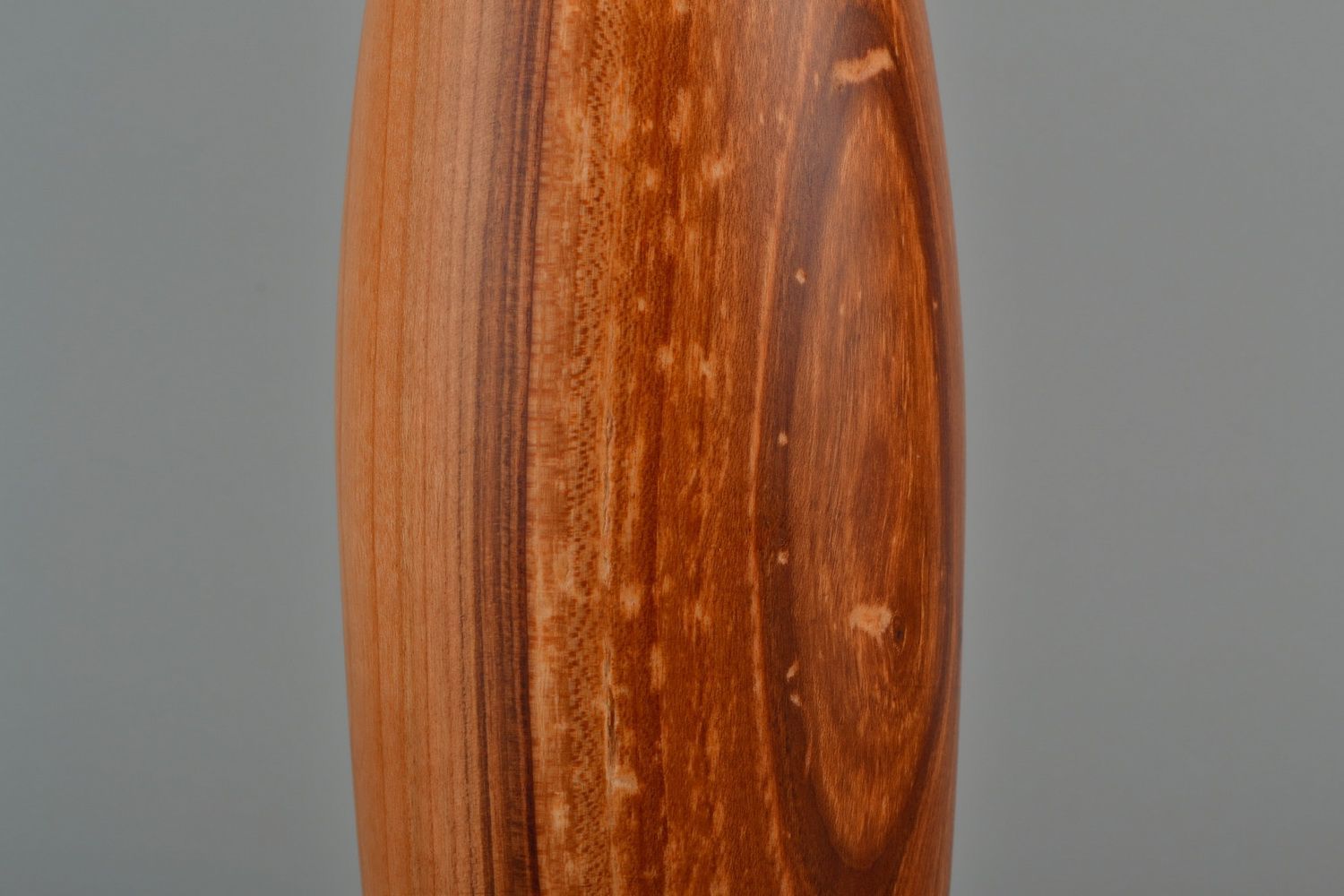 Vaso decorativo de madeira feito à mão  foto 2