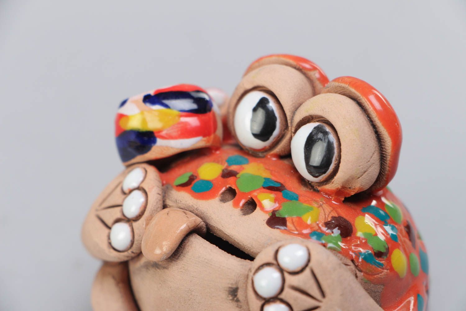 Petite figurine en céramique multicolore peinte faite main grenouille éclatante photo 4
