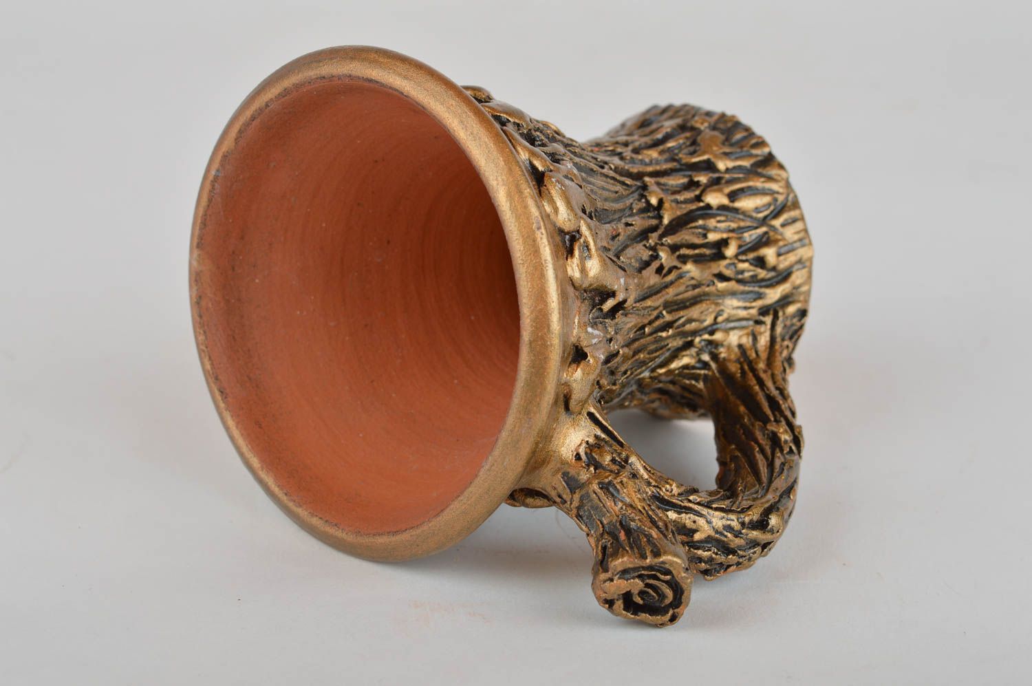 Керамическая чашка для кофе из красной глины ручной работы цвета золота 100 мл фото 2