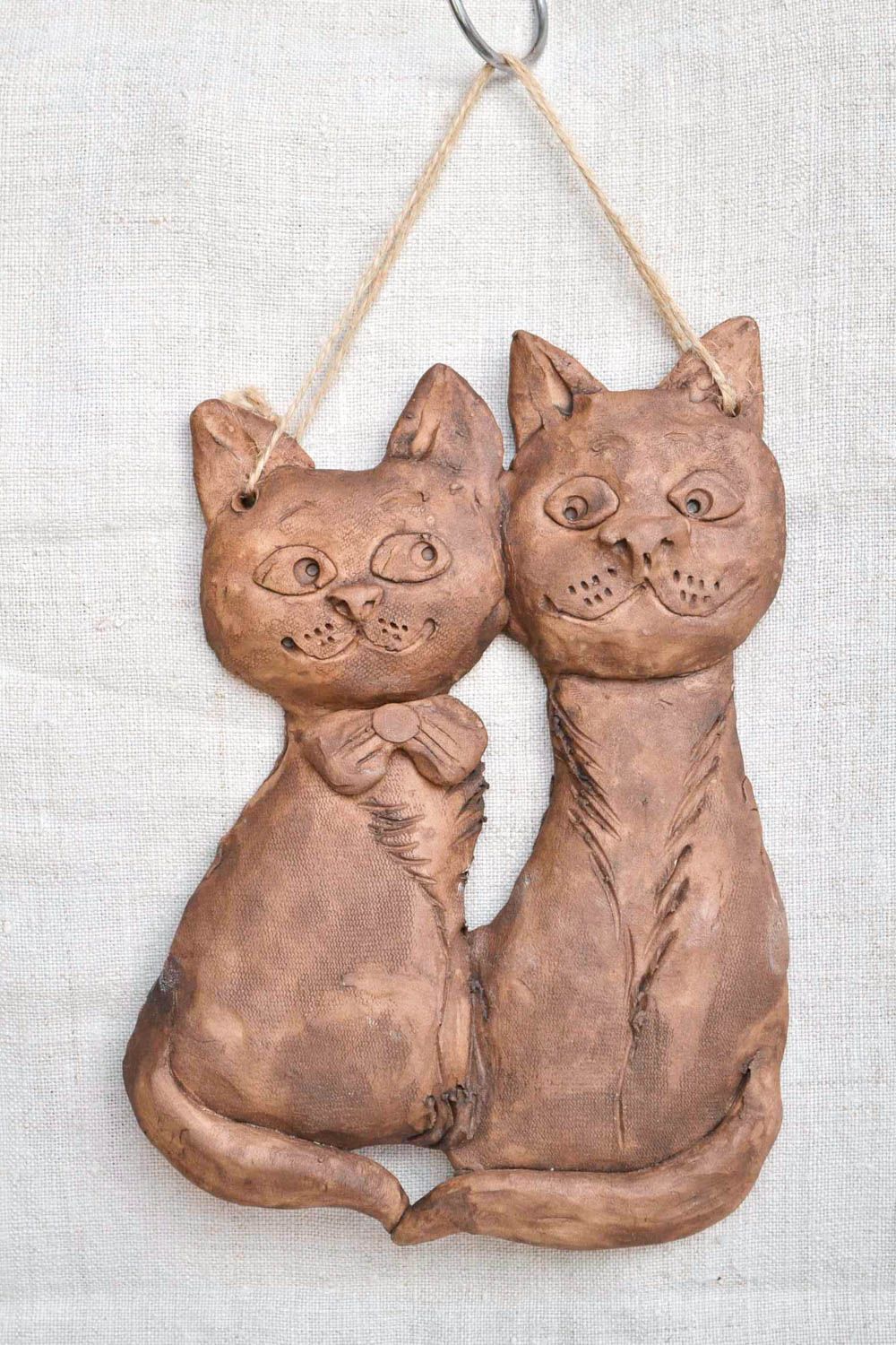 Панно на стену подарок ручной работы панно декоративное из глины Два кота фото 3