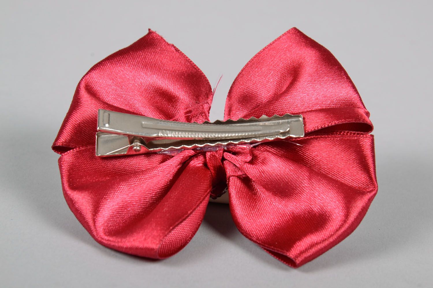 Hair clip in the shape of a bow photo 5