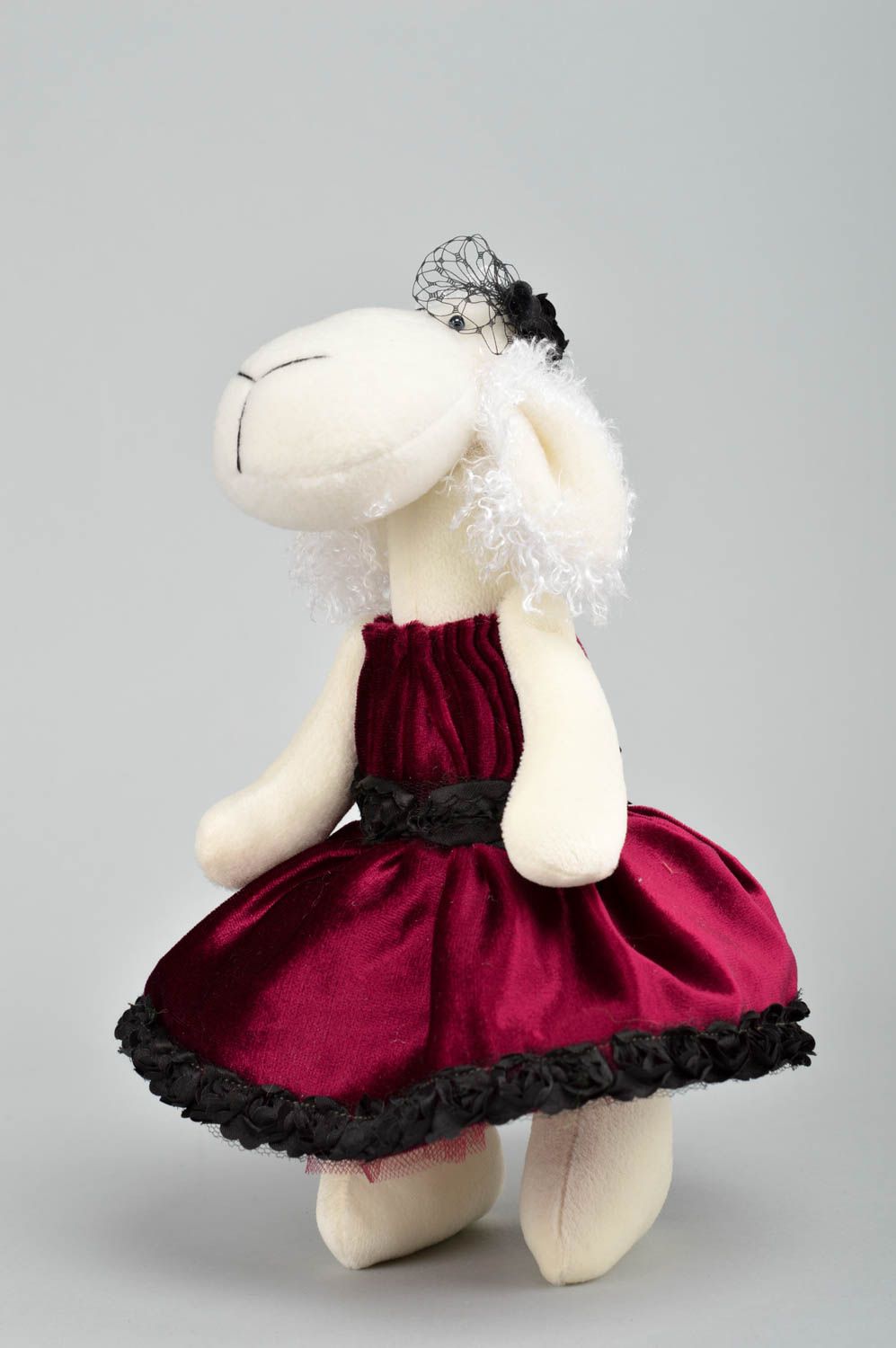 Muñeca artesanal ovejita de peluche regalo para niña decoración de interior foto 4
