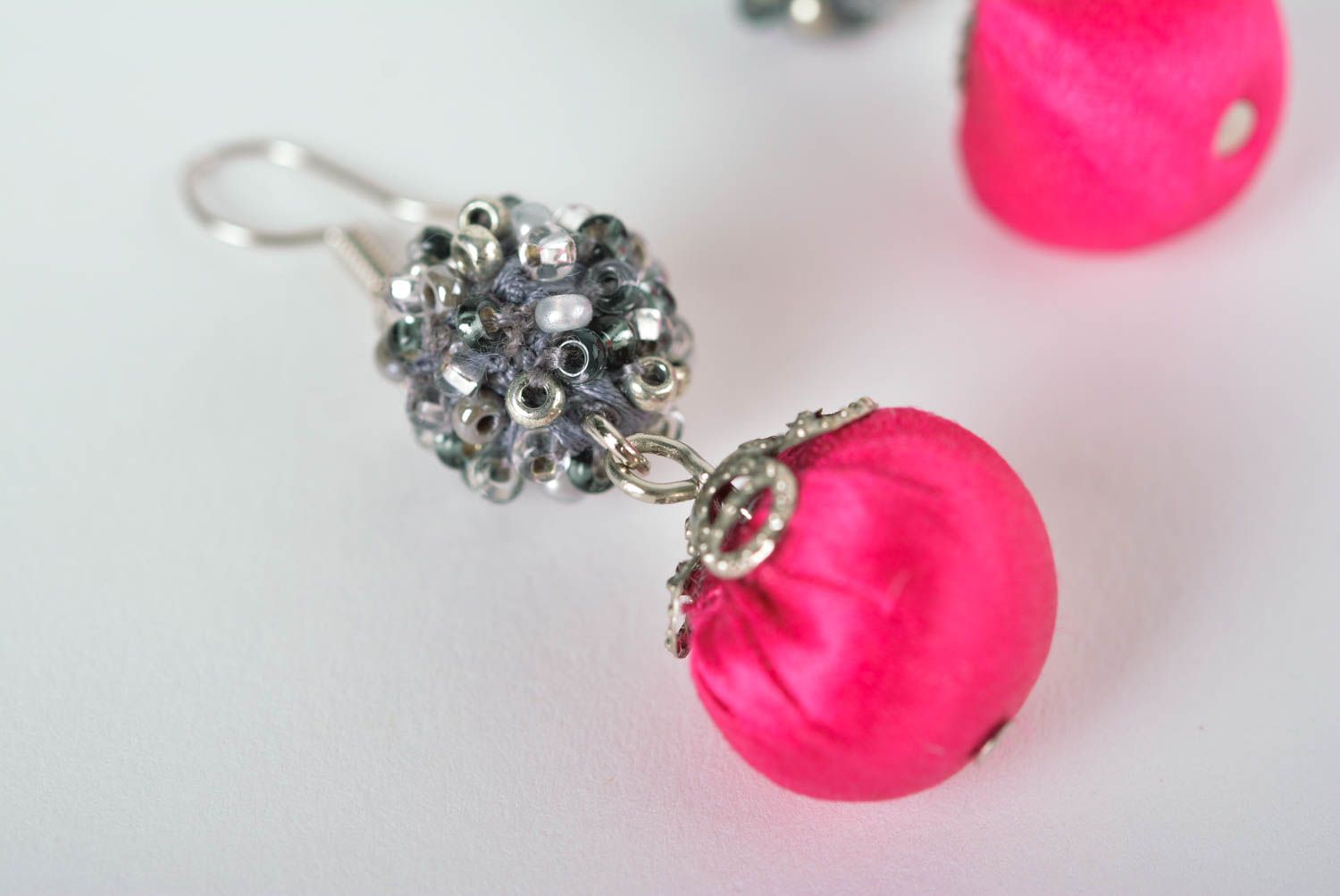 Handmade stylish earrings crimson earrings beaded textile earrings gift for her photo 3