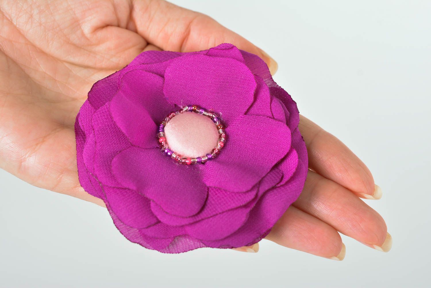 Брошь ручной работы текстильная брошь цветок фиолетовый дизайнерское украшение фото 3