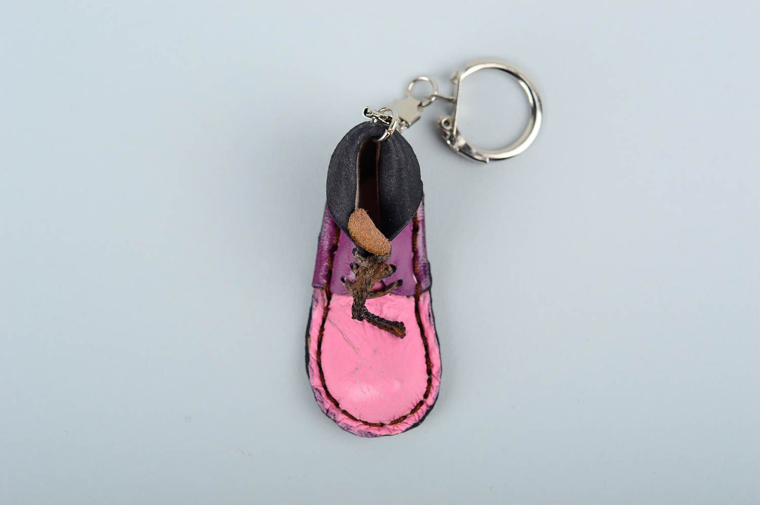 Bright handmade leather keychain cool keyrings beautiful keychain gifts for her photo 4