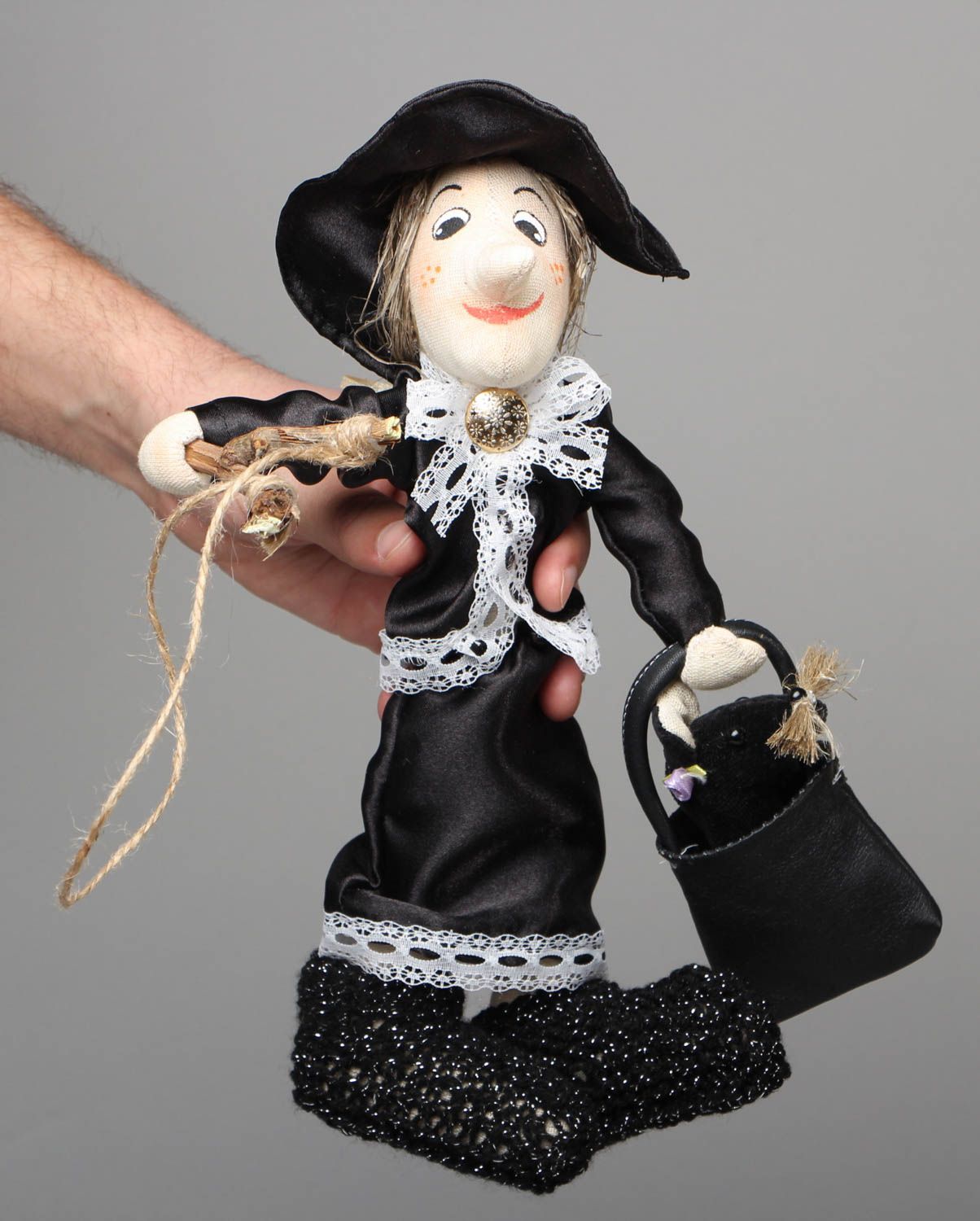 Textil Puppe handmade Dame in Schwarz foto 4