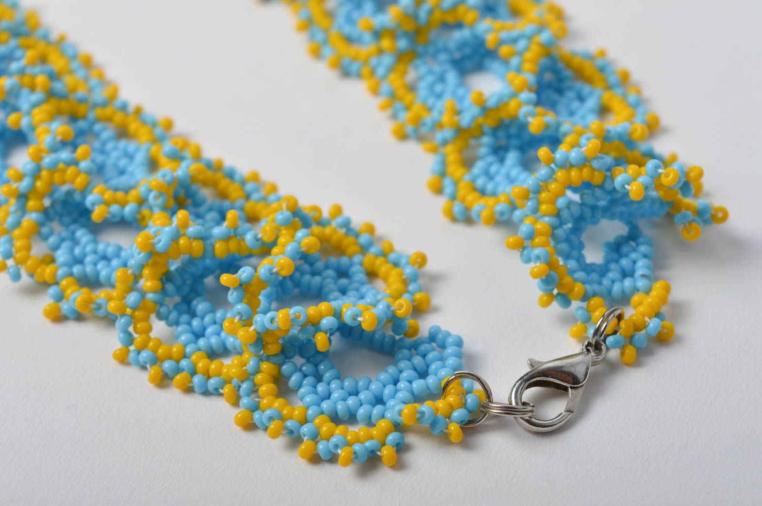 Колье из бисера украшение ручной работы ожерелье из бисера желто-голубое фото 4