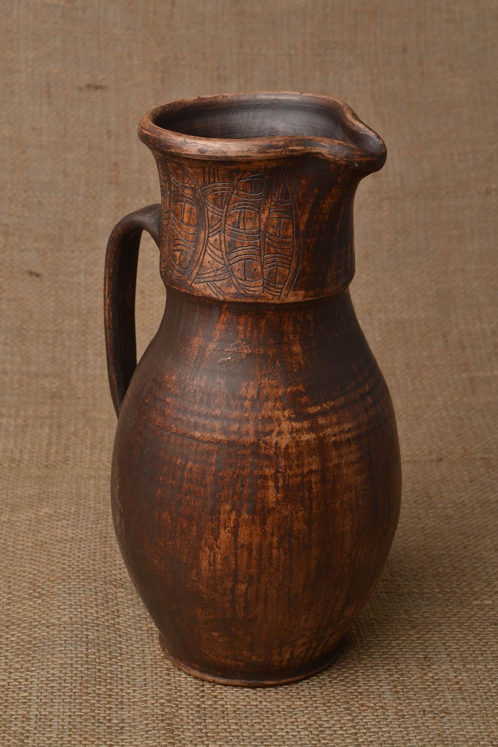 Schöner handgefertigter Keramik Krug in Braun mit Muster für Milch 3 L foto 1