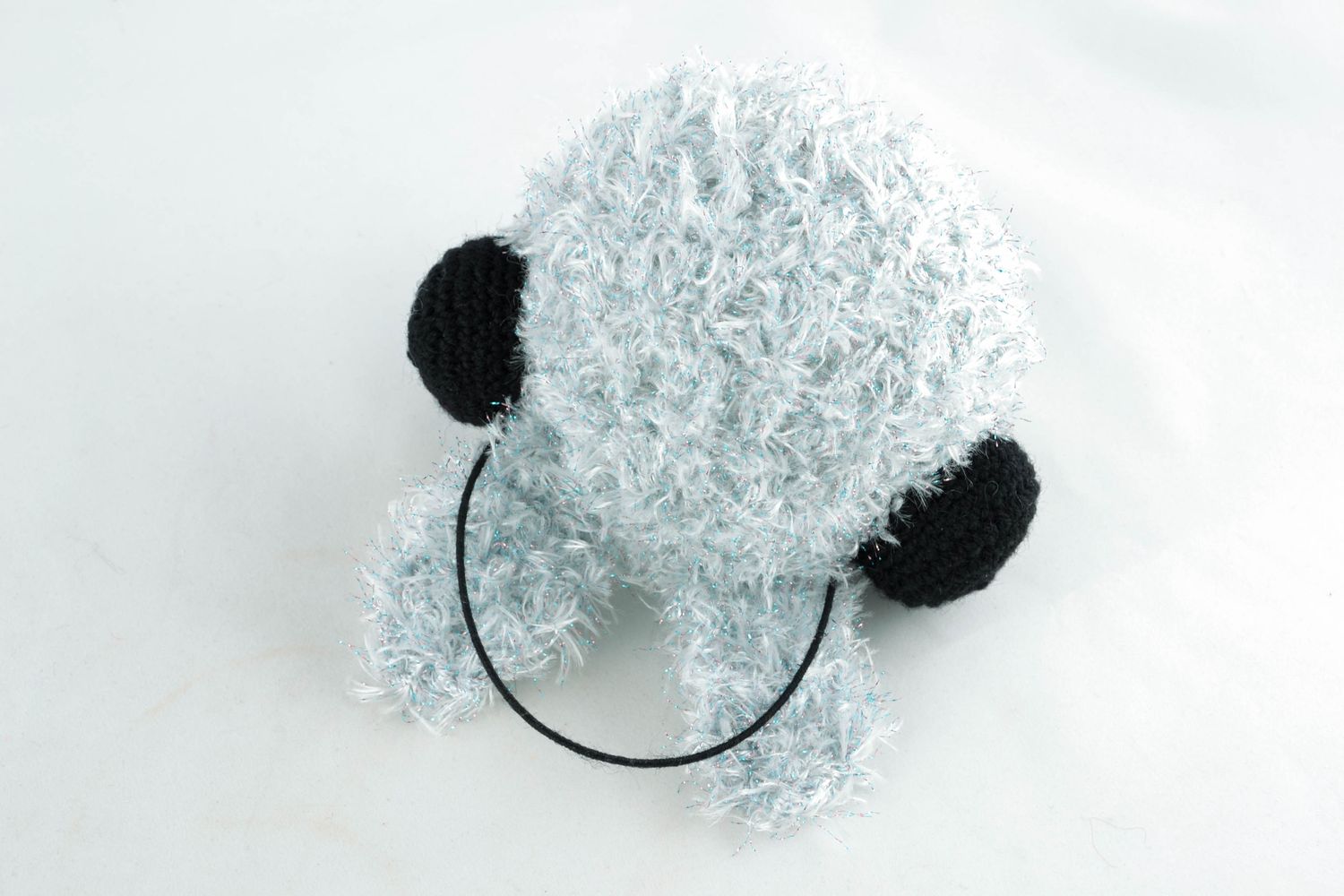 Doudou tricoté original Lapin portant un casque audio  photo 4