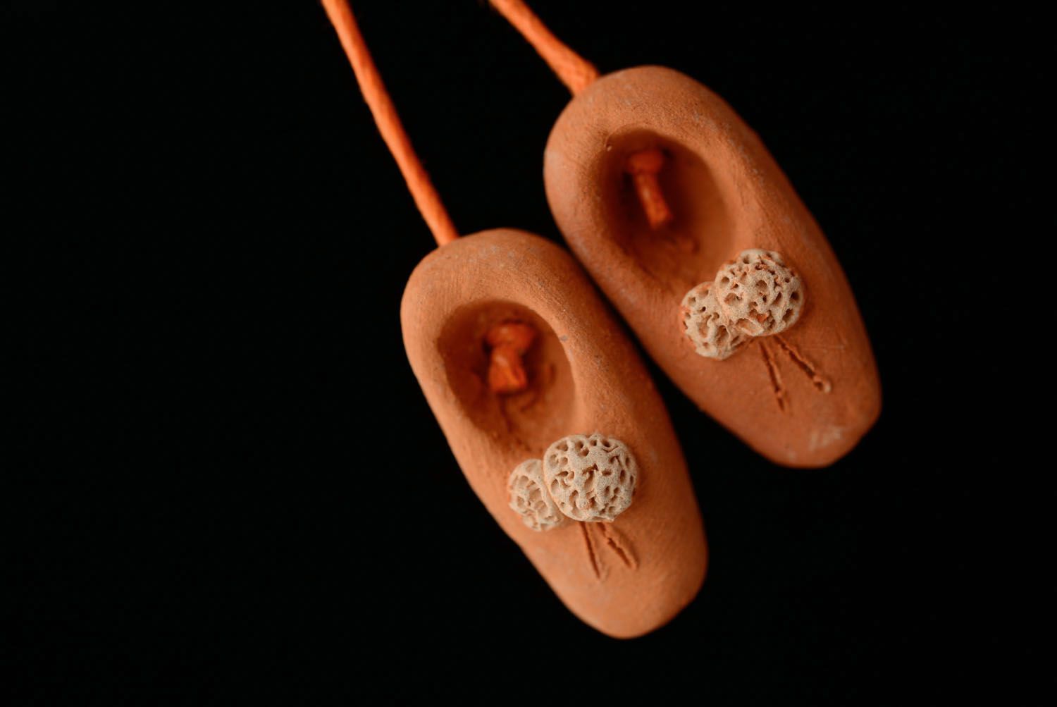 Miniature suspension décorative souliers faite main photo 3