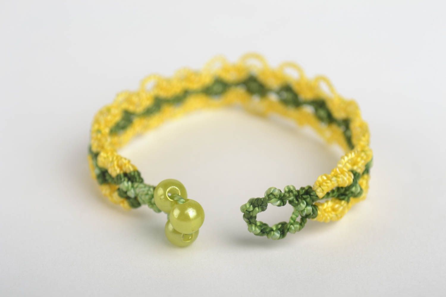Bracelet textile Bijou fait main jaune vert fils macramé Accessoire femme photo 2