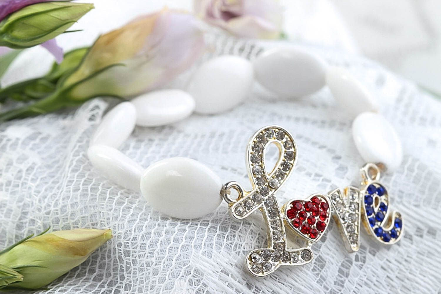 Bracelet en agate compressée Bijou fait main blanc romantique Cadeau femme photo 1