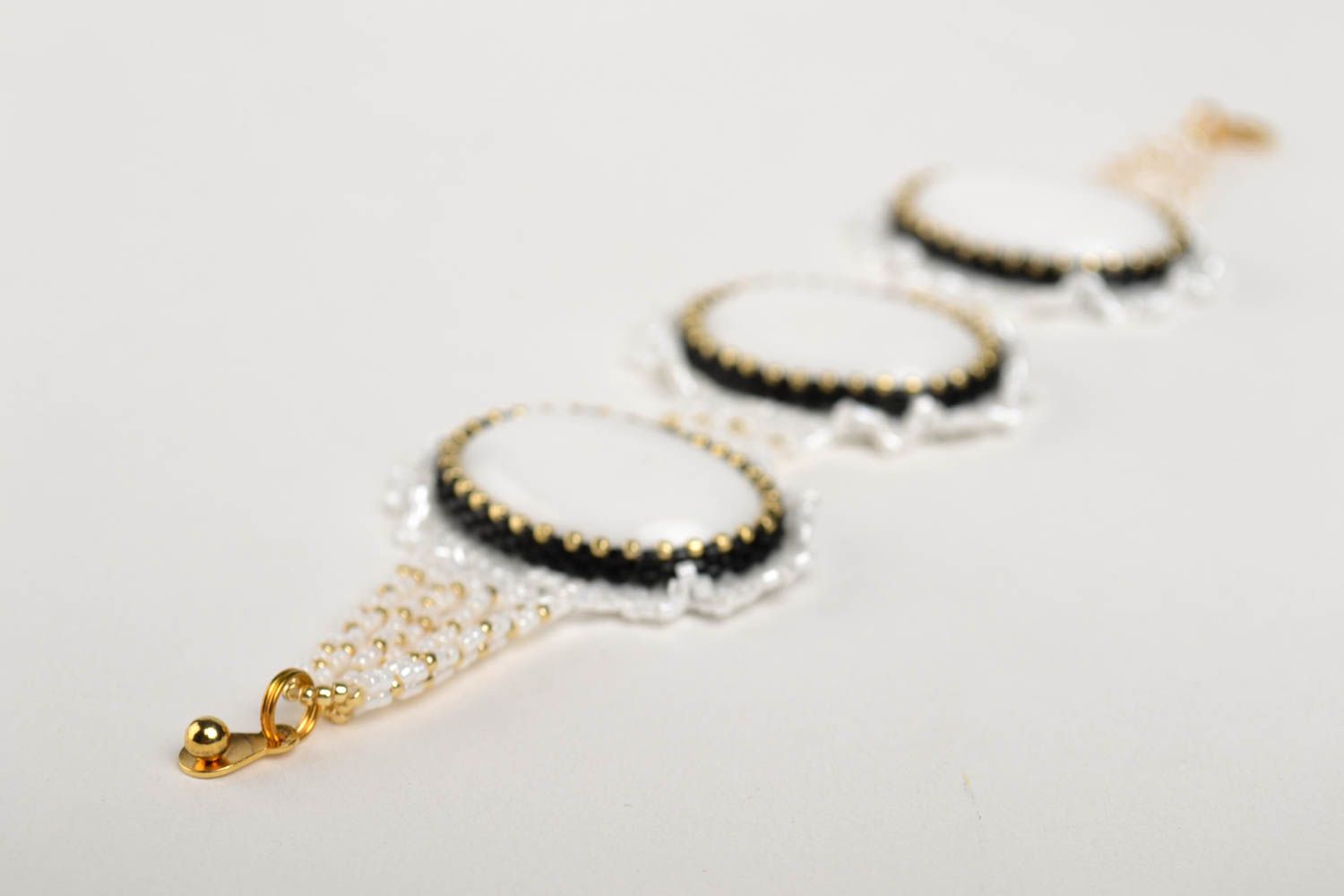 Bracelet perles rocaille Bijou fait main tressé jadéite Accessoire femme design photo 2