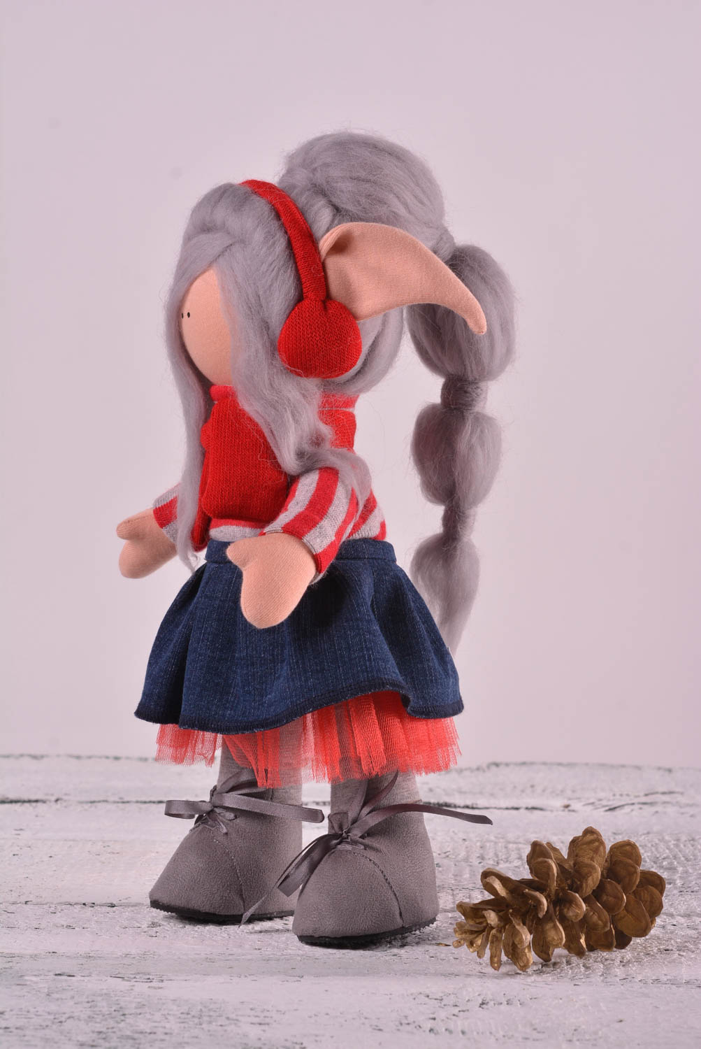 Кукла ручной работы кукла из ткани мягкая кукла из хлопка в синей юбке фото 3