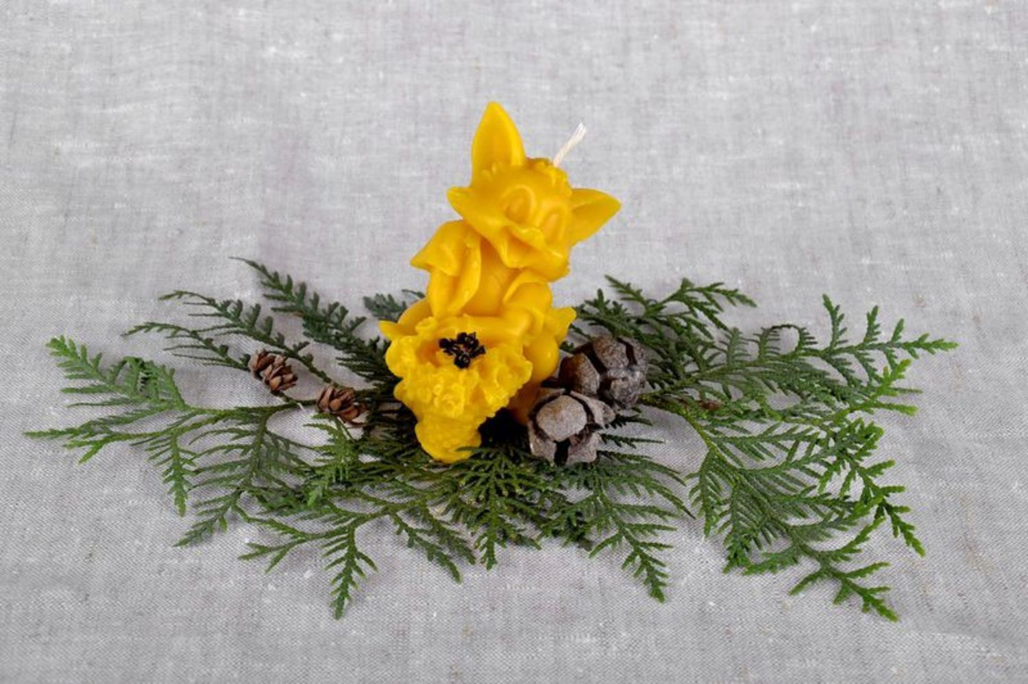 Bougie décorative Chat avec fleurs faite main photo 1