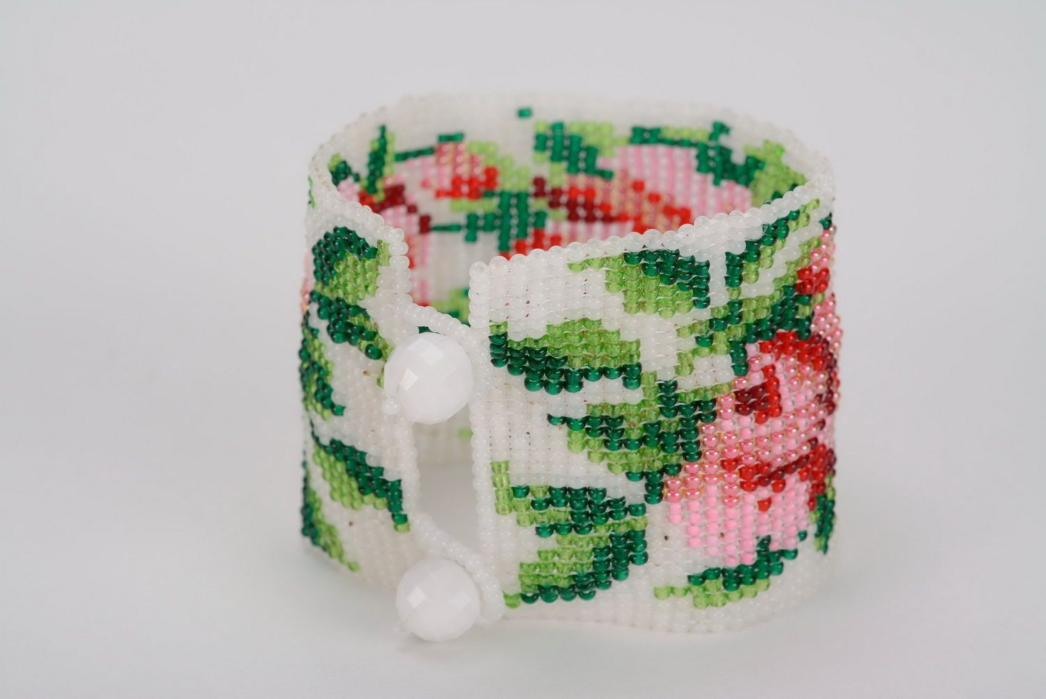 Bracelet with roses made of Czech beads   photo 1