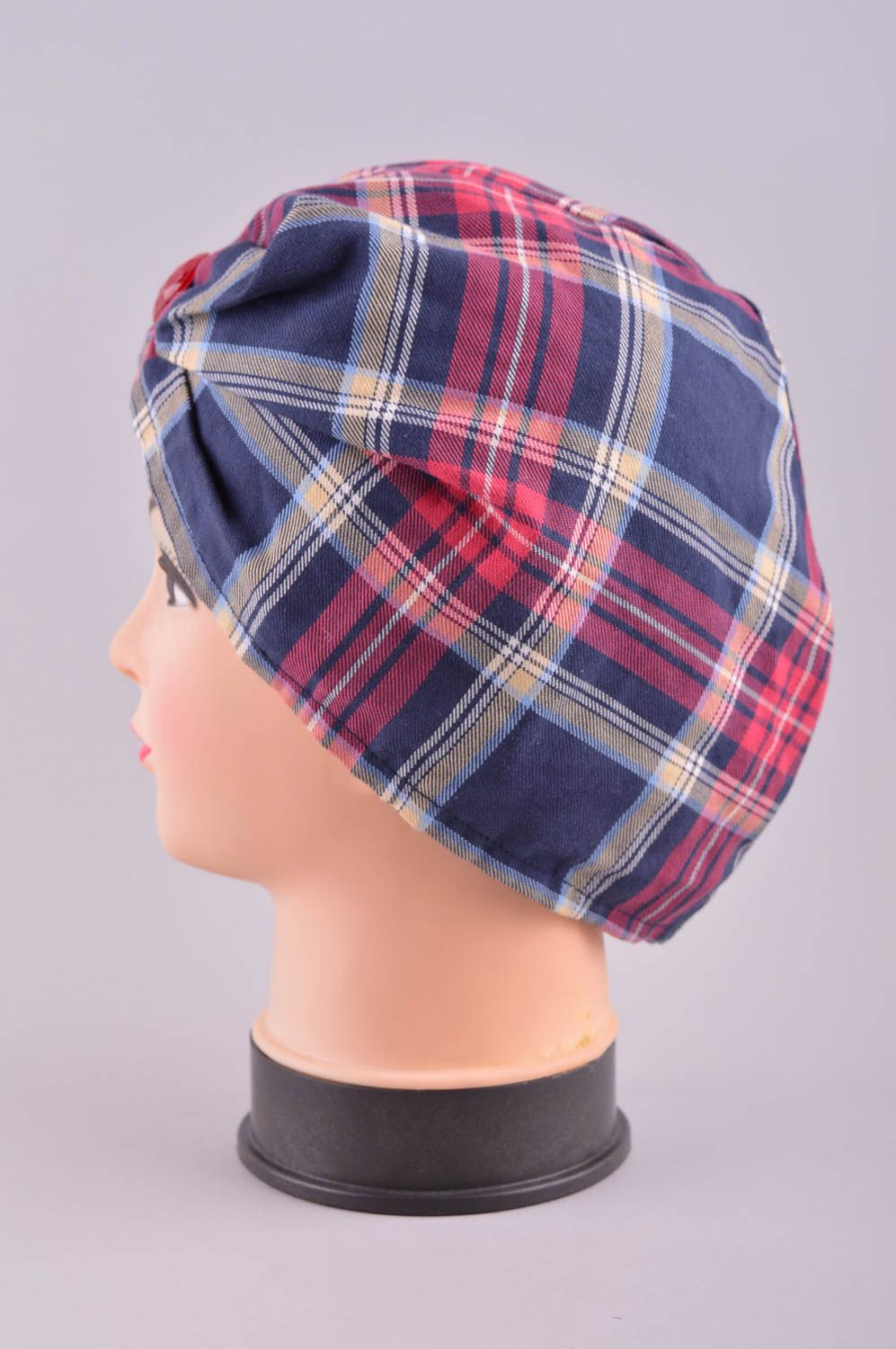 Bonnet tissu Chapeau fait main chaud à carreaux Vêtement femme cadeau design photo 2