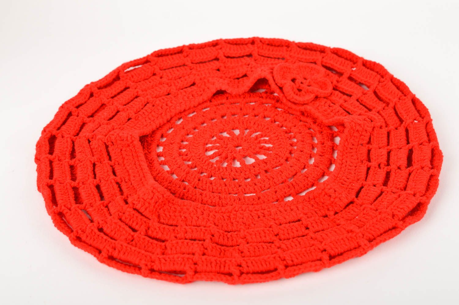 Béret au crochet fait main Chapeau tricoté rouge vif Vêtement femme design photo 2