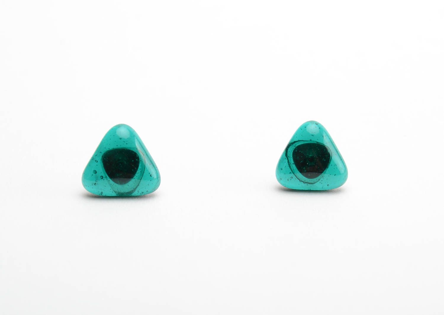 Green small stud earrings made of fusing glass triangular handmade accessory photo 5