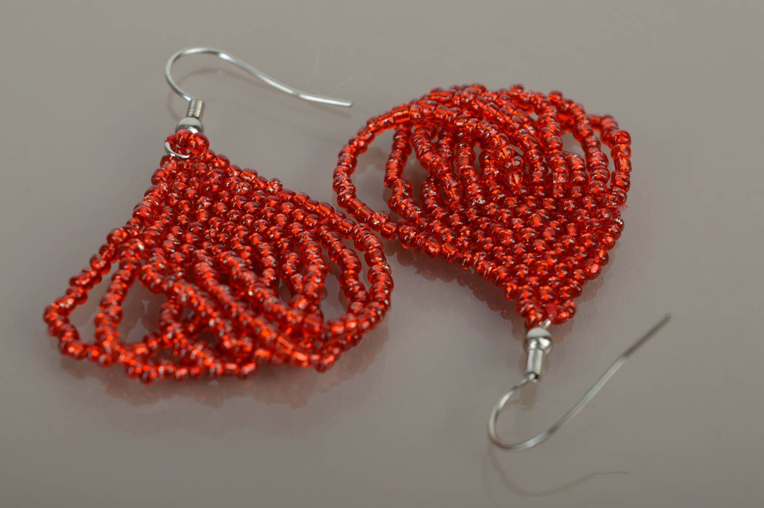 Handmade Damen Ohrringe rot Designer Schmuck Accessoire für Frauen aus Rocailles foto 3