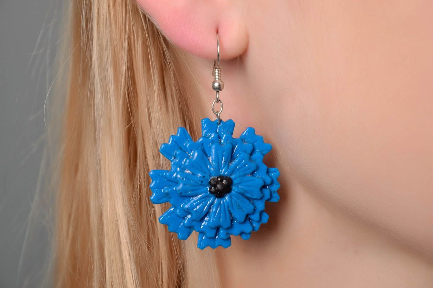 Ohrringe mit Polymer Blume Kornblumen foto 4