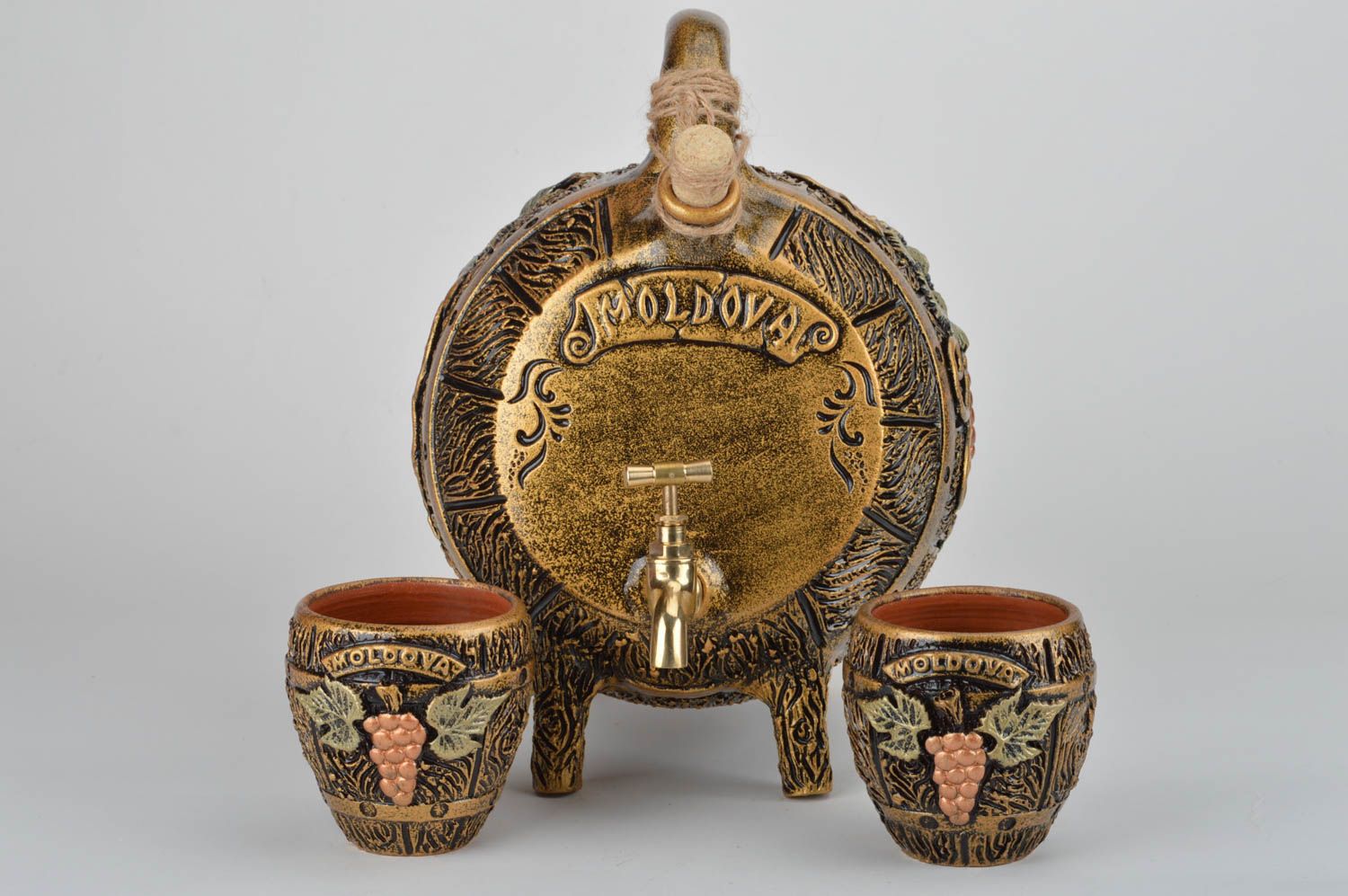 Handmade ceramic drinkware set decorative wine barrel with tap and 2 glasses photo 2