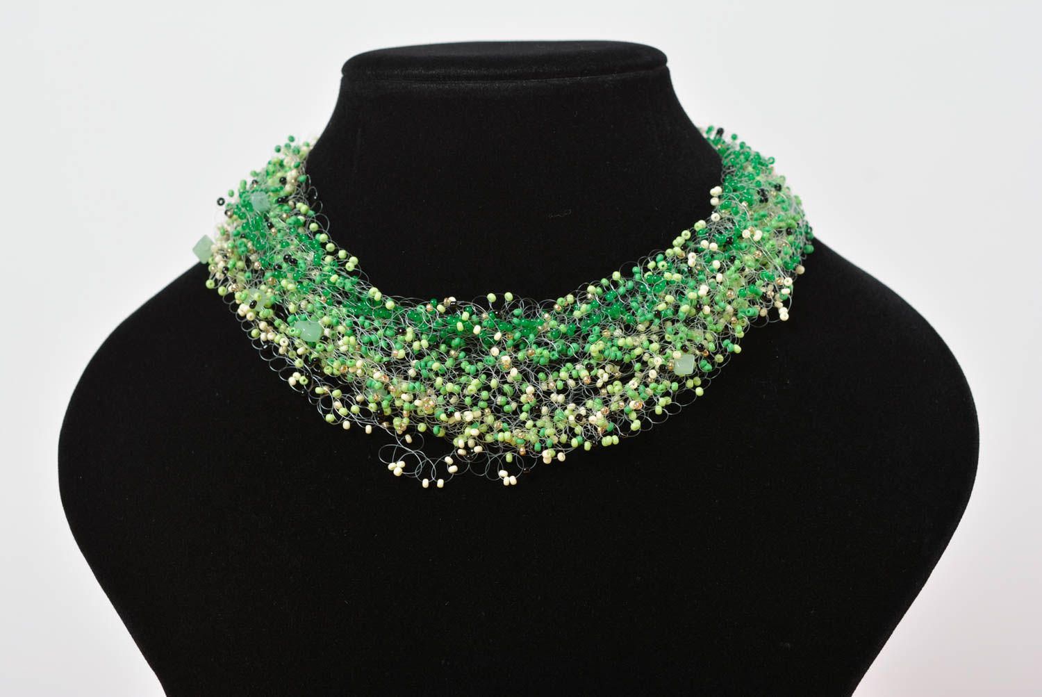 Collier perles rocaille Bijou fait main Accessoire femme vert multirang beau photo 2