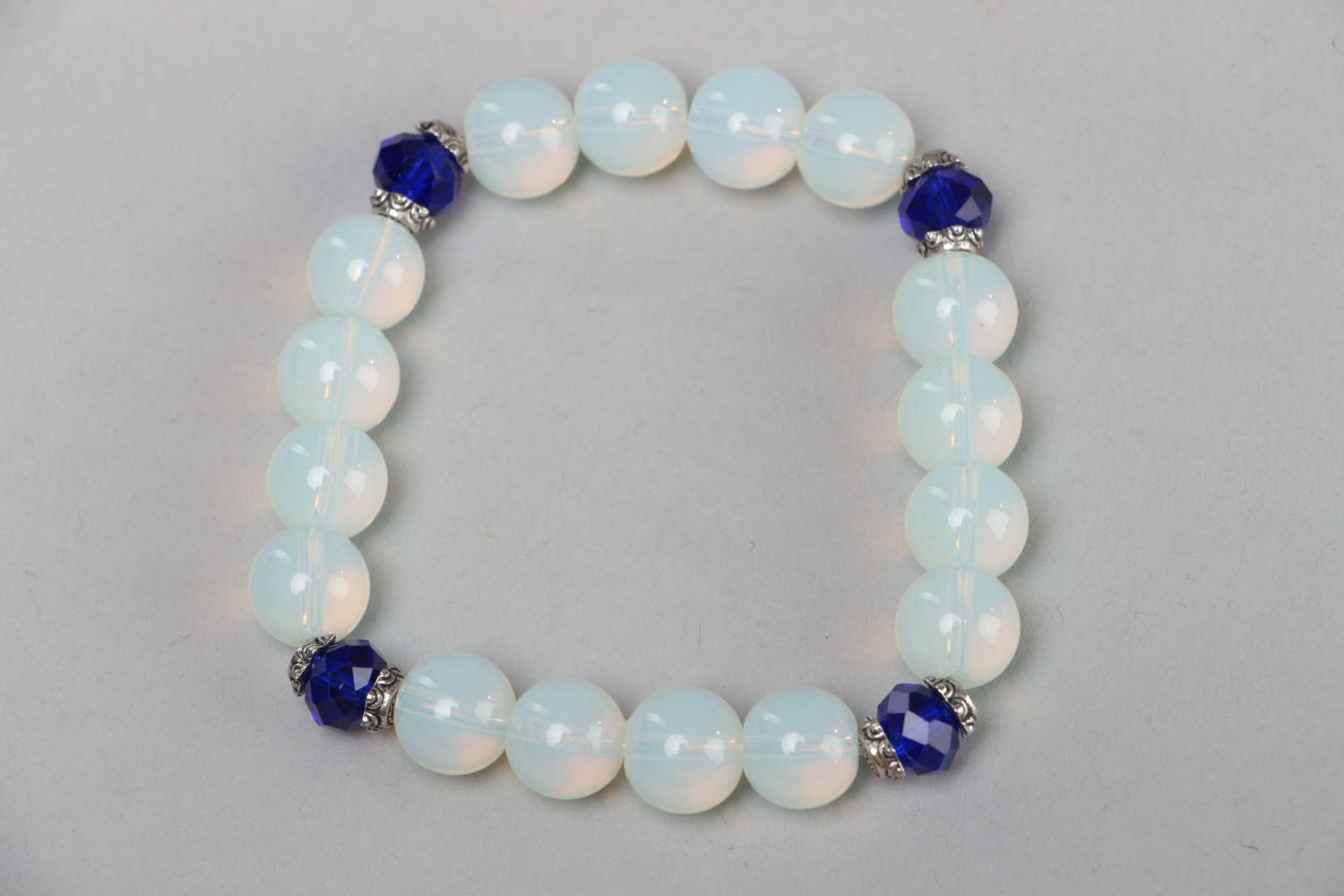 Bracelet avec pierre de lune et perles en verre fait main bijou pour femme photo 2