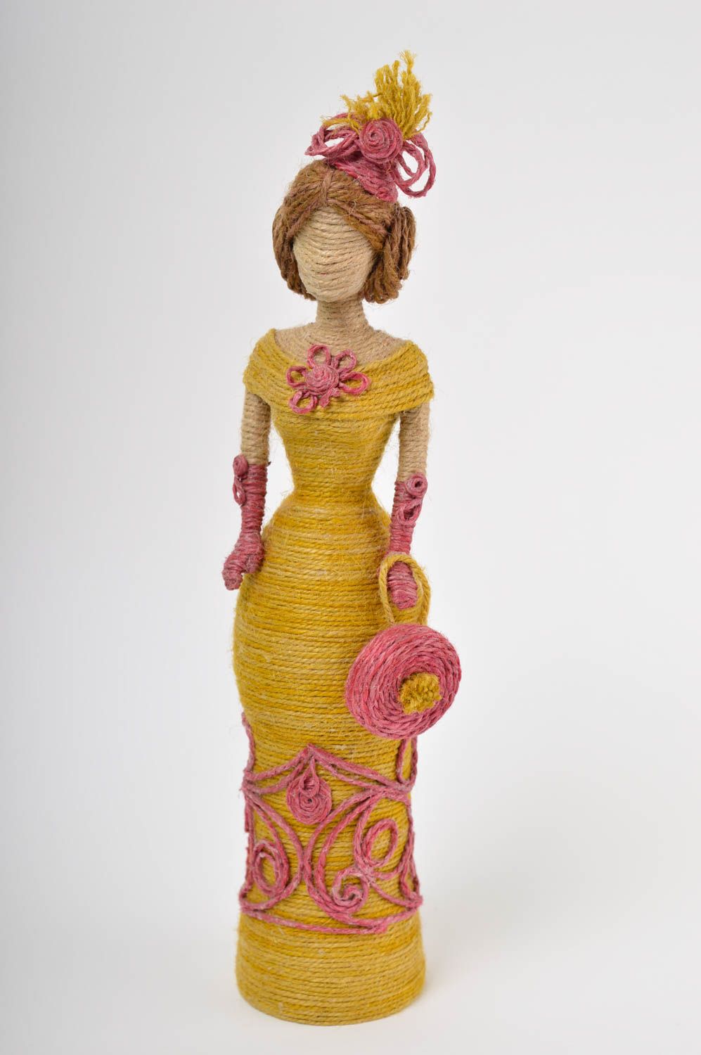 Figurine femme faite main Poupée artisanale de ficelle Déco intérieur maison photo 2