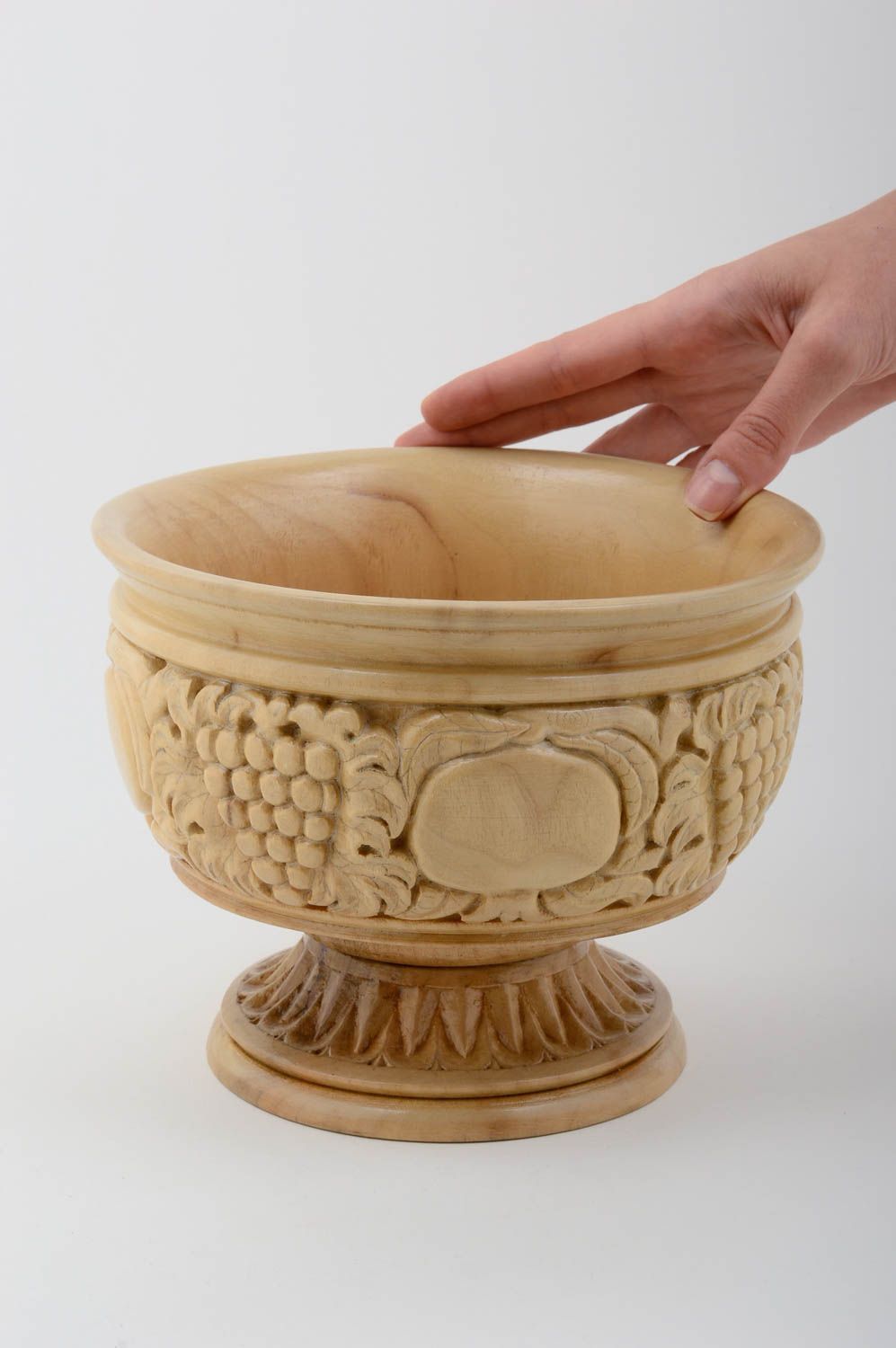 Красивая ваза ручной работы декор из дерева ваза для цветов резная авторская фото 1