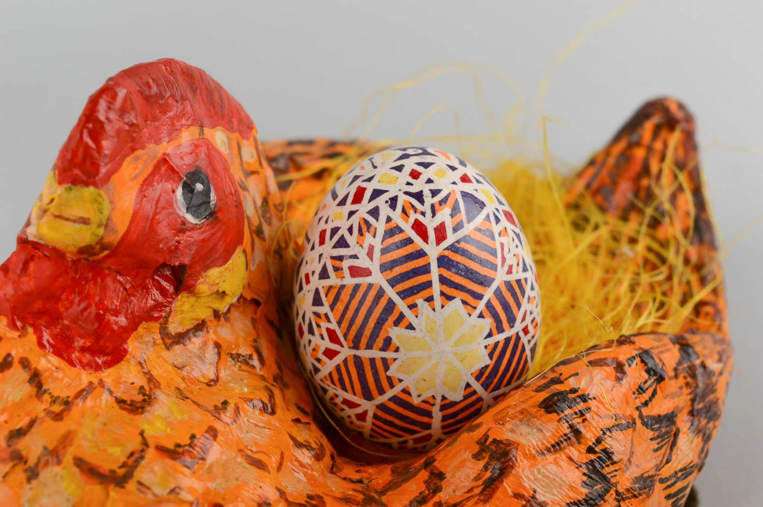 Handmade bemaltes Osterei Oster Schmuck Deko aus Naturmaterialien mit Ornament foto 1