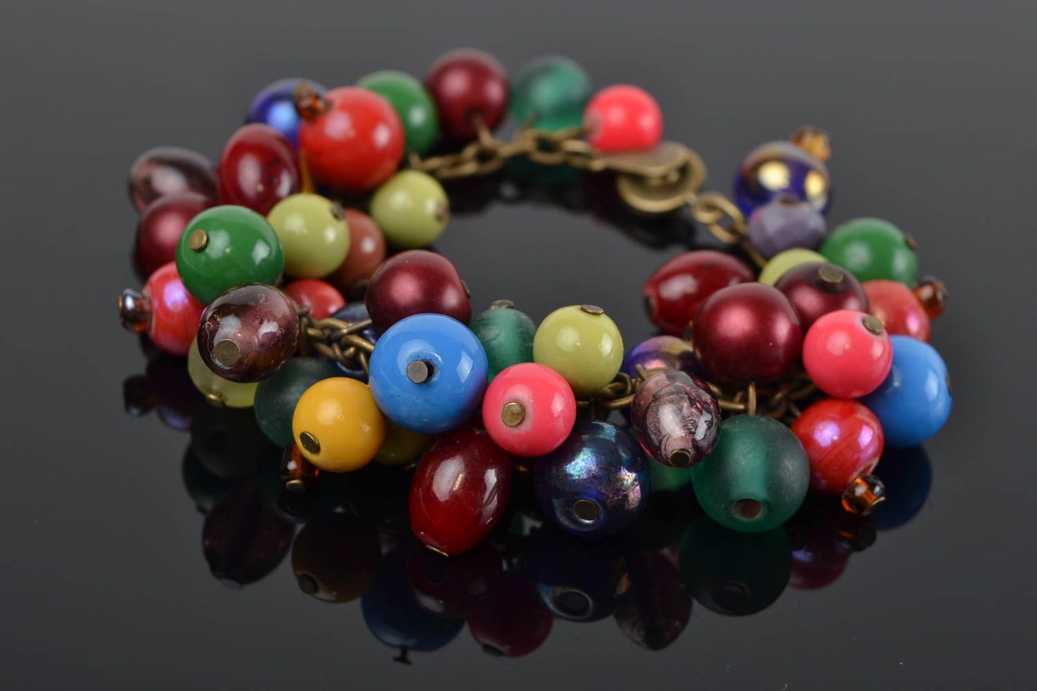 Handmade metal chain wrist bracelet with colorful glass and jadeite beads photo 2