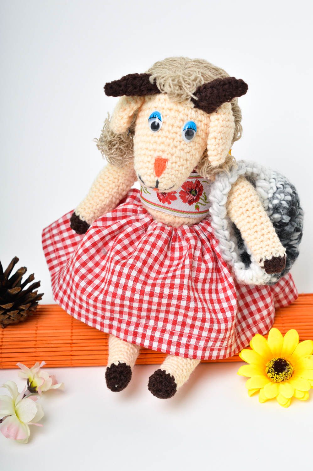 Peluche chèvre fait main Jouet pour enfant tricoté design Cadeau enfant coton photo 1