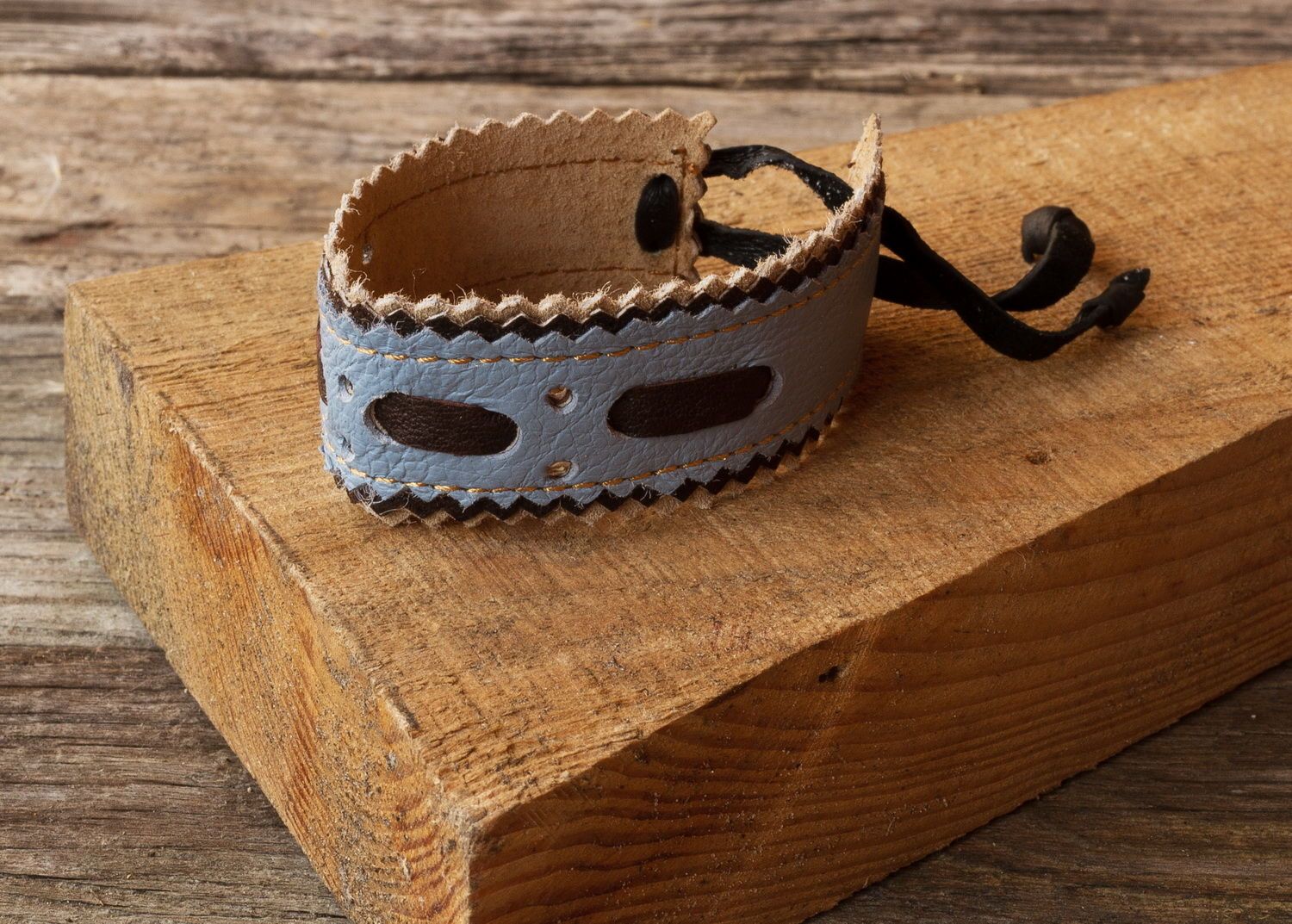 Bracelet made ​​of leather and suede photo 2