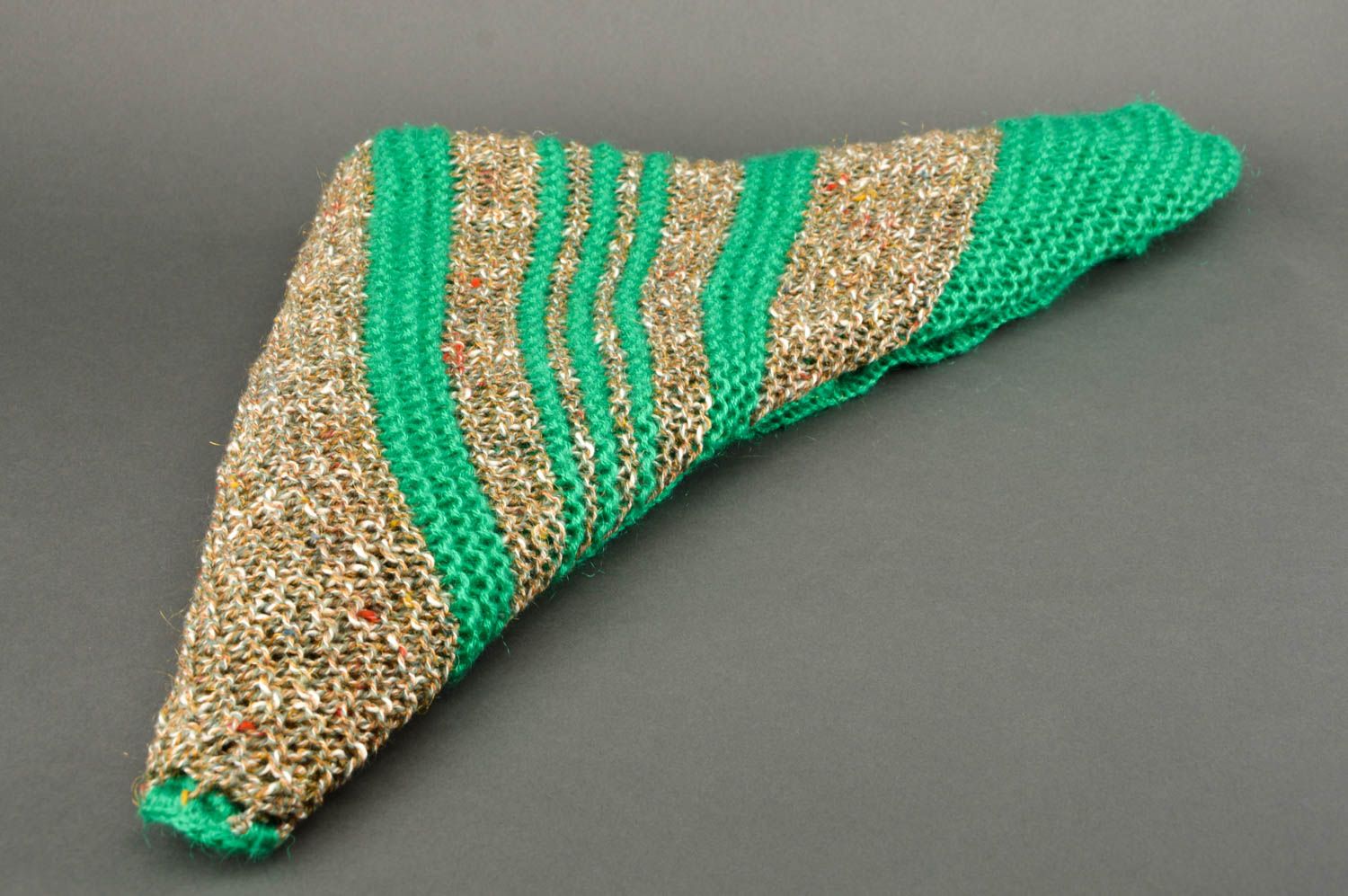 Женский платок ручной работы шаль спицами шерстяной платок золотистый с зеленым фото 3