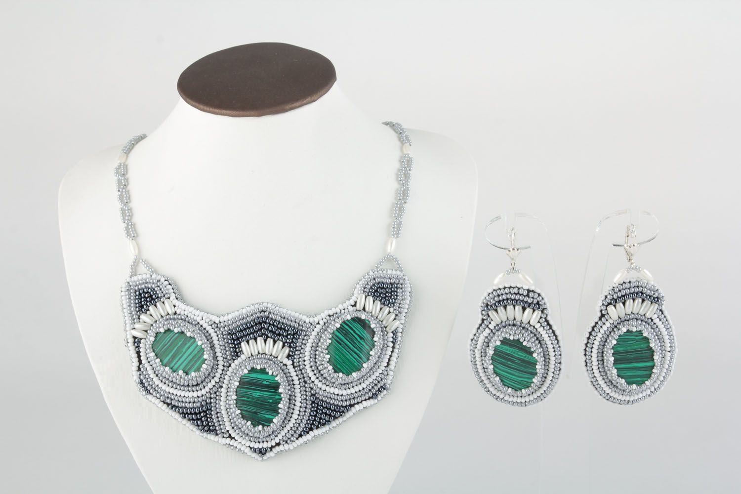 Necklace and earrings set made using soutache technique photo 3