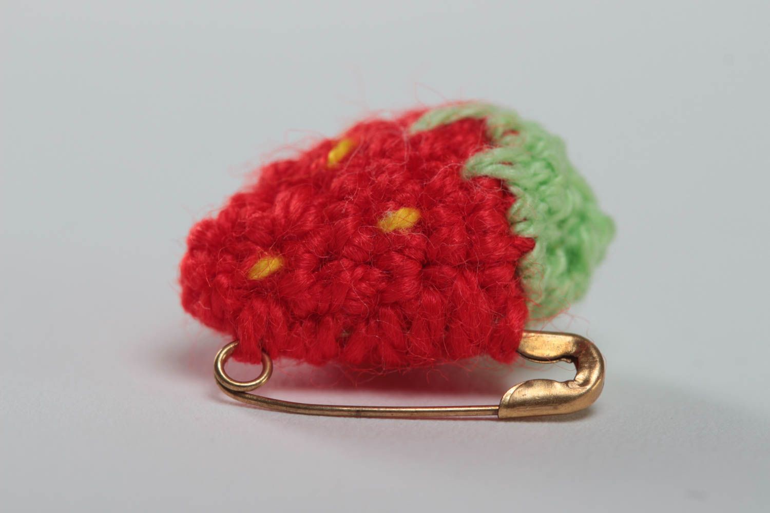 Cotton crochet handmade small brooch for children in the form of strawberry photo 3