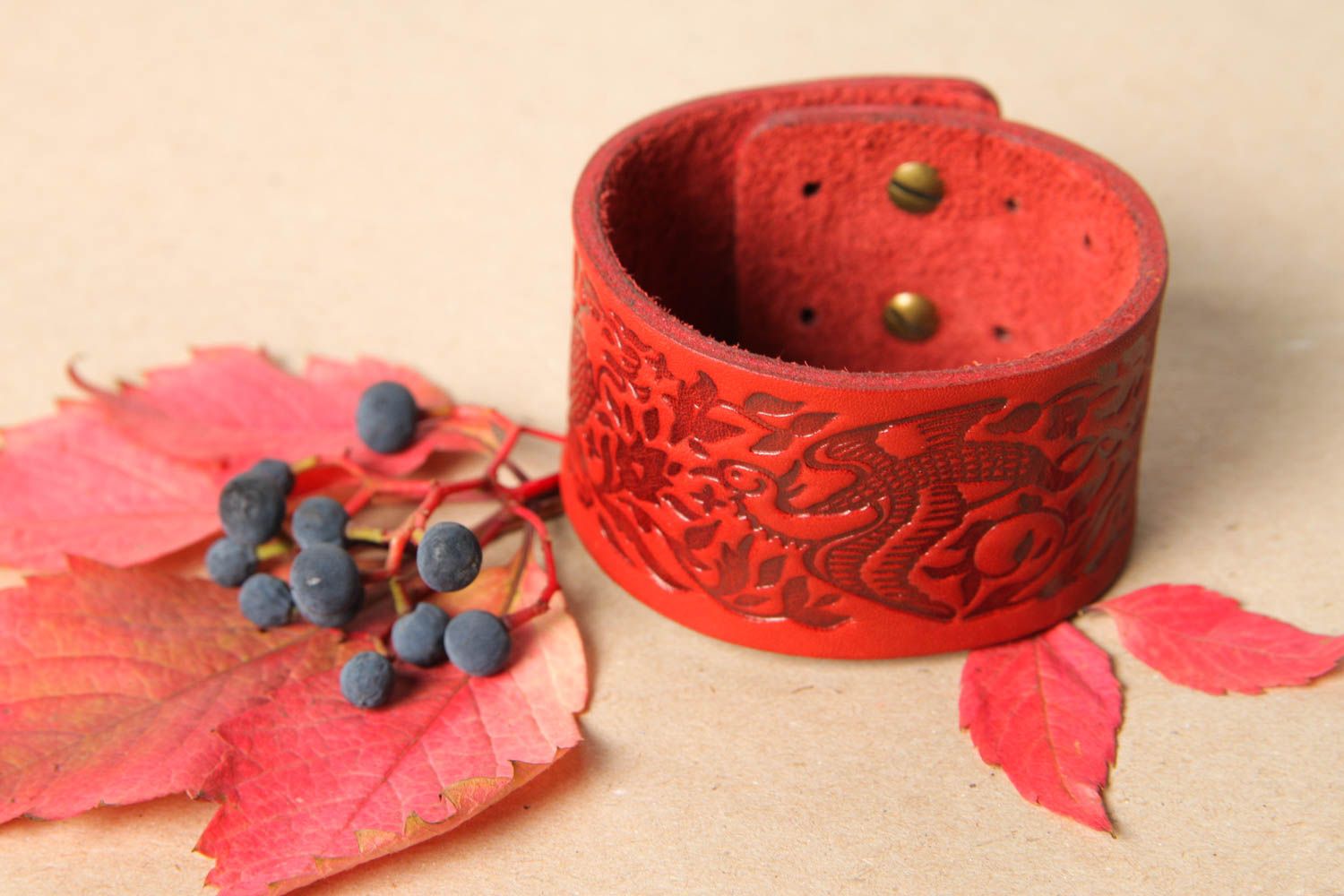 Pulsera artesanal de cuero natural accesorio para mujer regalo original foto 1