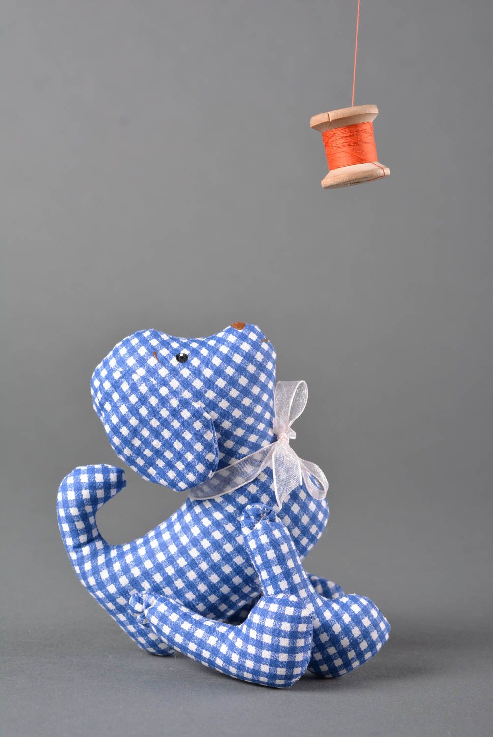 Игрушка собачка ручной работы детская игрушка расписанная акрилом мягкая игрушка фото 2