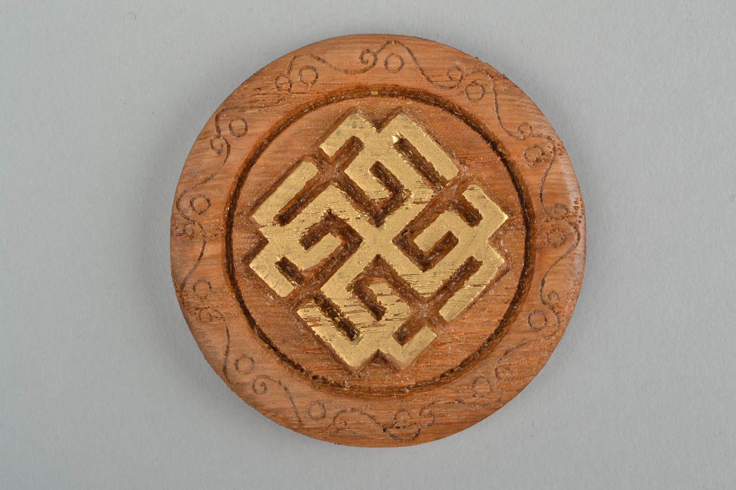 Holz Amulett für Schutz geschnitzt mit Bemalung für Haus handmade mit Symbolik foto 3