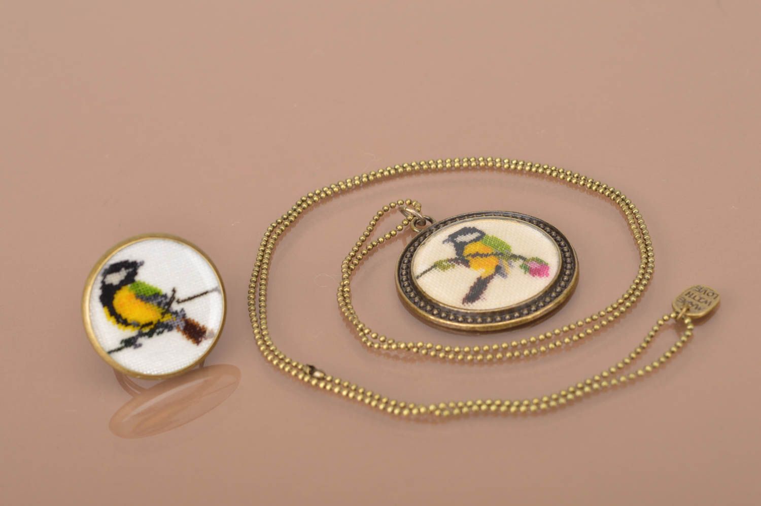 Handmade Damen Schmuck Set Halskette mit Anhänger und feiner Ring Meise foto 2