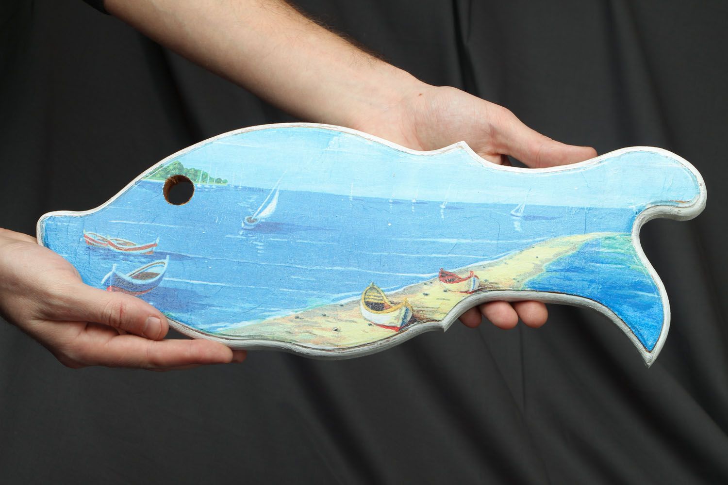 Fish-shaped cutting board photo 4