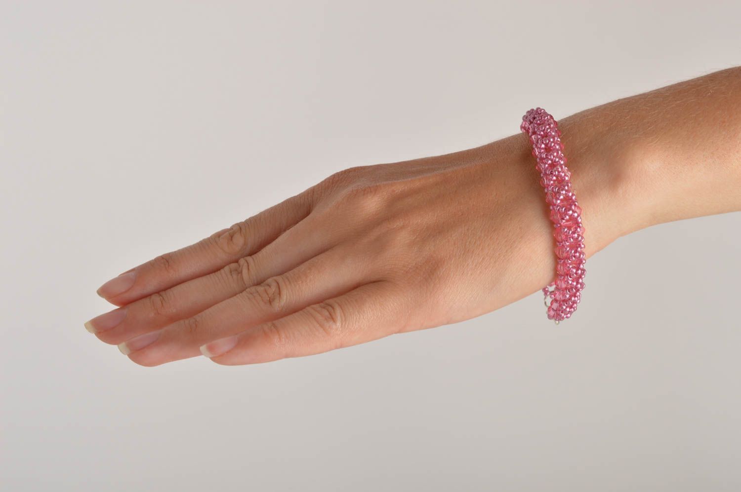 Pulsera de abalorios rosada hecha a mano bisutería de moda accesorio de mujer  foto 5